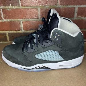Air Jordan 5 Retro Sneakers Size 13